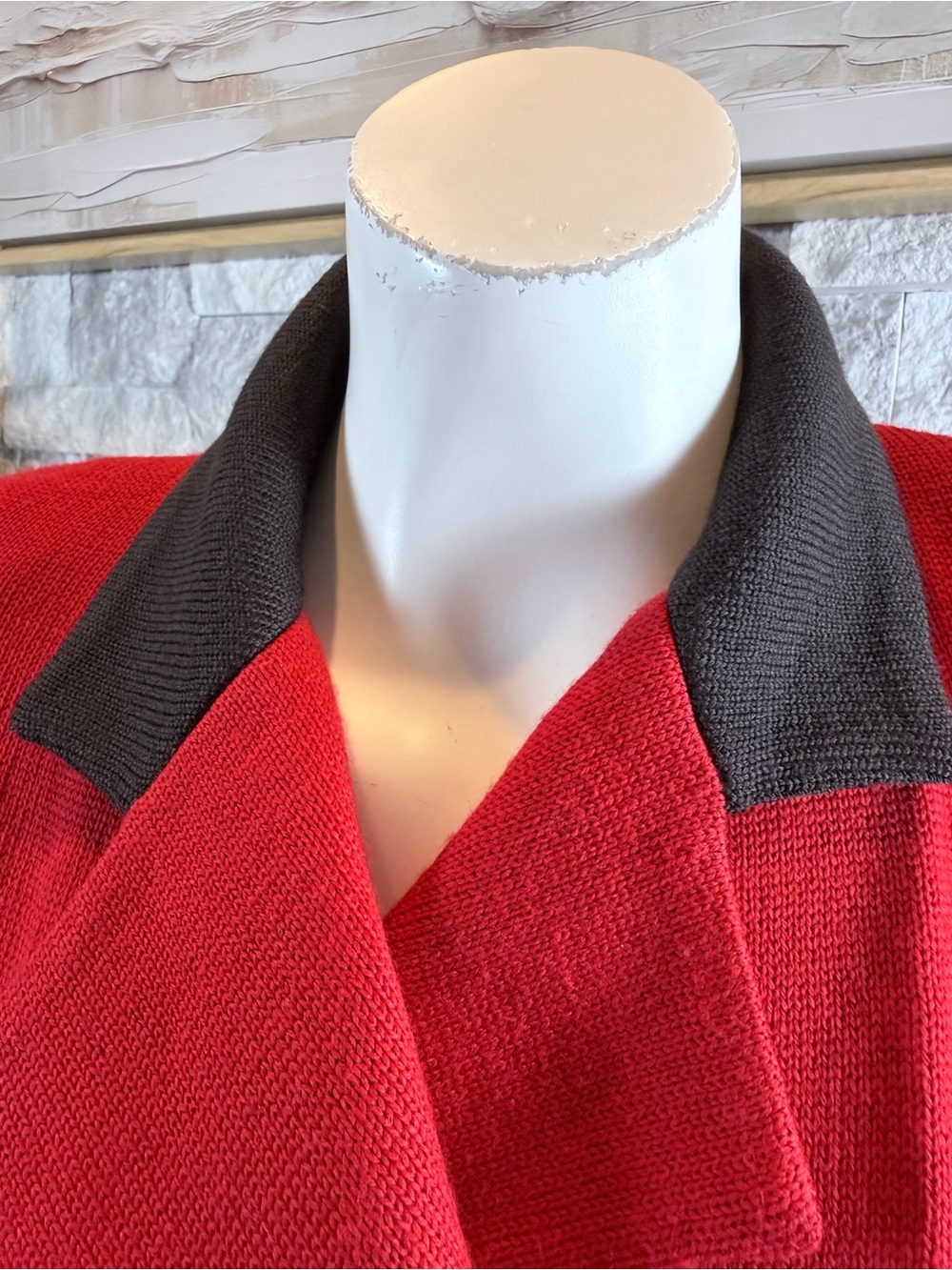 St. John by Marie Gray Vintage Red Black Gold Button Knit Jacket M - Picture 4 of 8